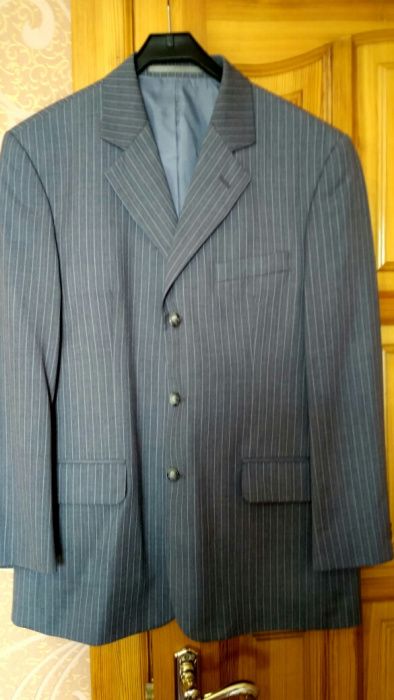 Костюм мужской,новый