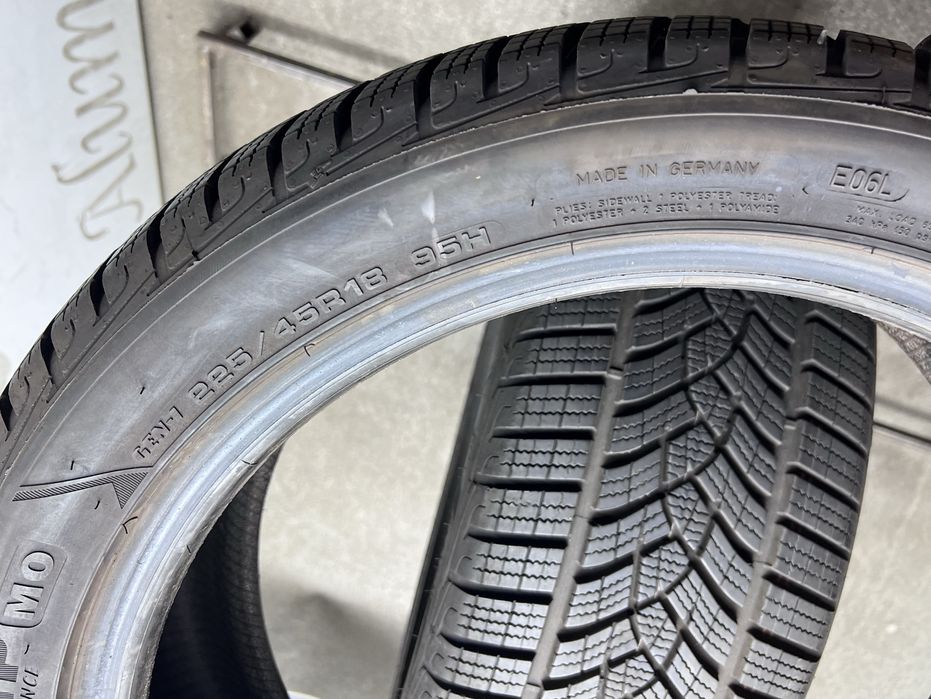 Шини 2024р 8мм як Нові зима 225 45 R18 Goodyear UltraGrip зимові пара