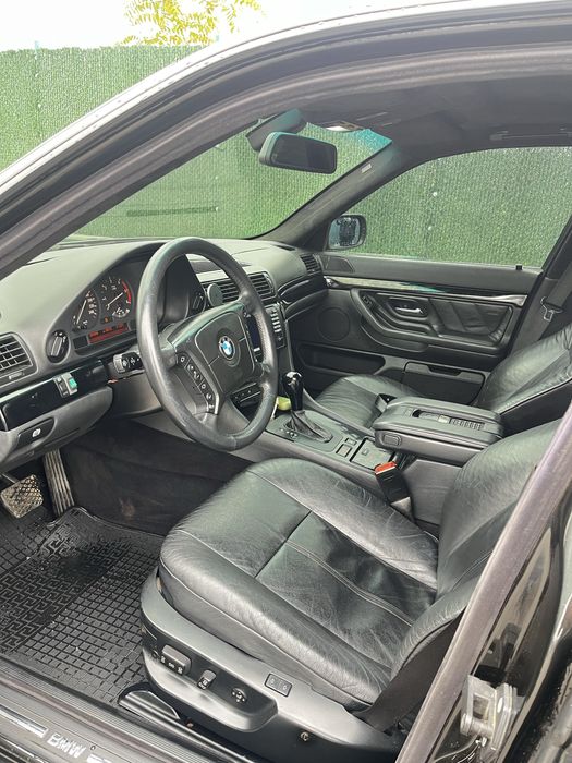 Продам бумера Е38 740D