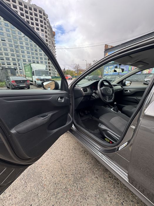 Peugeot 301 офіційний