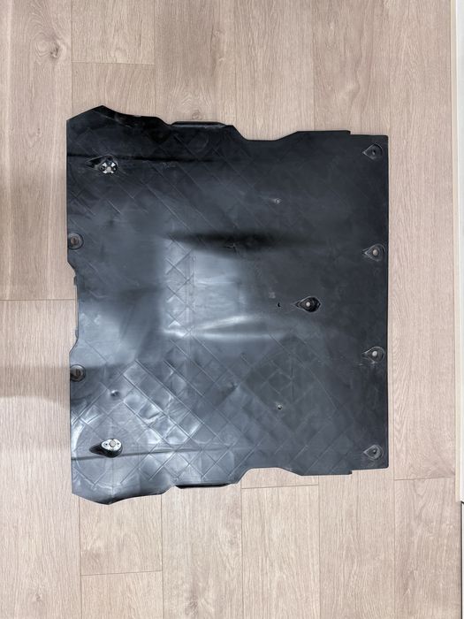 Tesla Model Y/3  передній захист днища