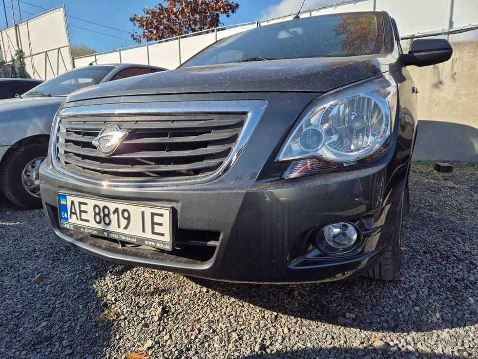 Легковий автомобіль RAVON4