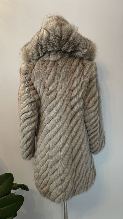 Futro z kapturem Lis srebrny rozmiar S stan idealny