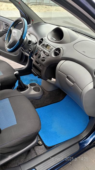 Toyota Yaris Тойота Яріс