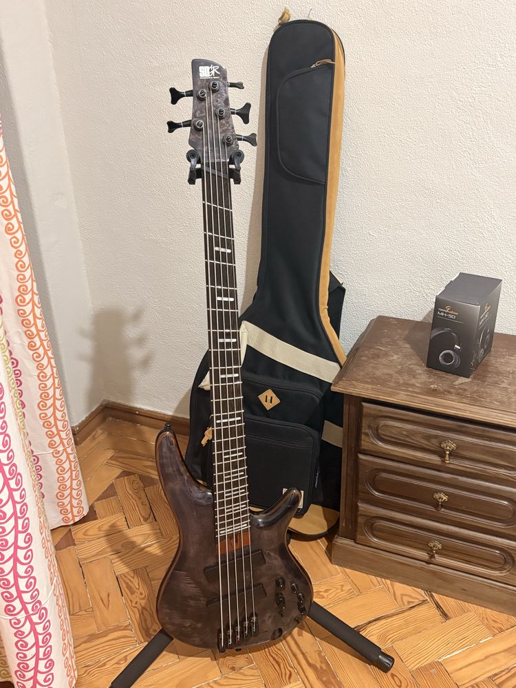 Baixo ibanez SRMS 805
