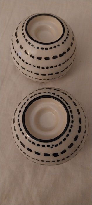 2 castiçais em louça