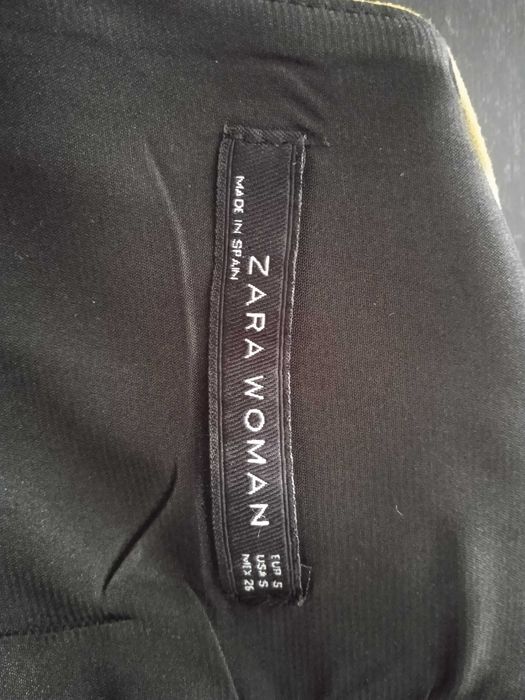 Vestido Zara, tamanho S, amarelo esverdeado