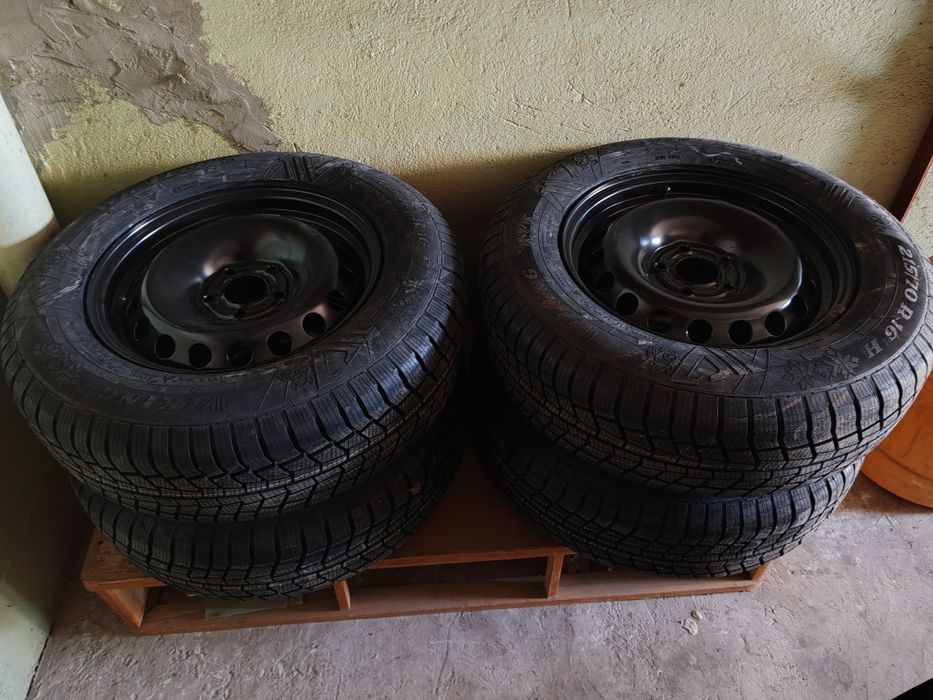 Шини з дисками Viking WinTech 215/70 R16  (Continental)