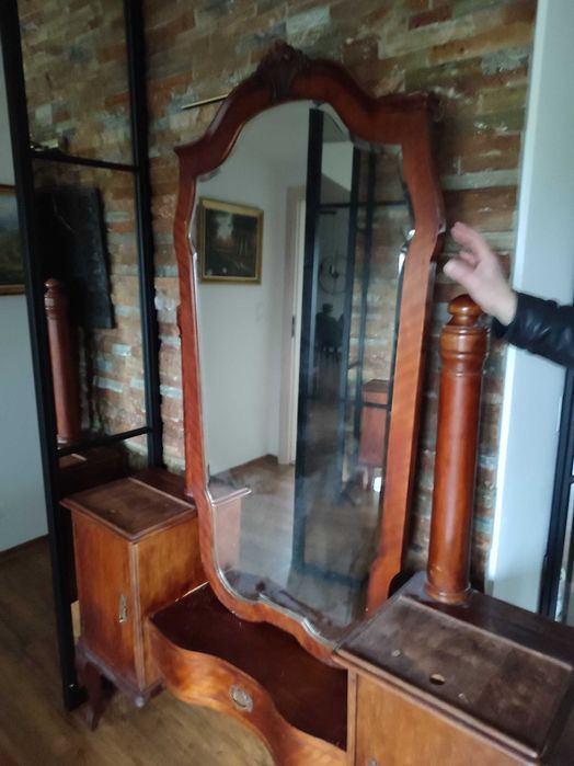 Toaletka z lustrem stara