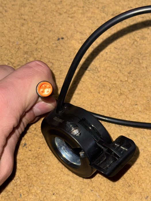 Manetka gazu do roweru elektrycznego