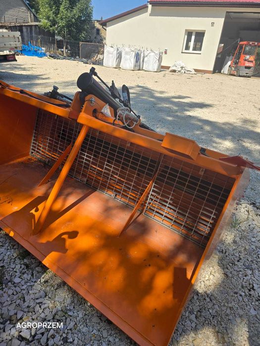 Piaskarka samozaładowcza solarka komunalna samozaładowcza Volant