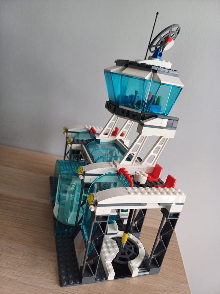 klocki LEGO 7894 City Lotnisko samolot