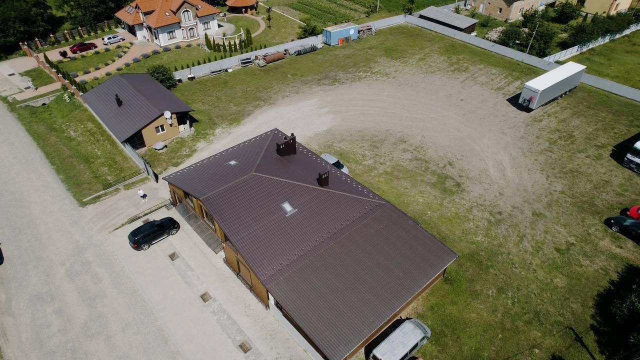 Продаж комерції 300 м² в Остриці