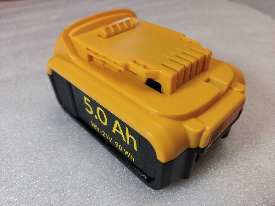 НОВЫЙ аккумулятор DeWalt 5Ач, 7.5Ач, 9Ач