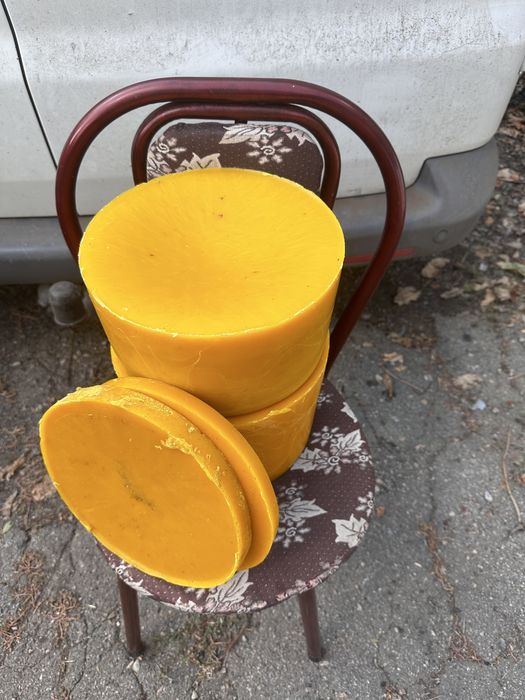 Віск забрусний з власної пасіки