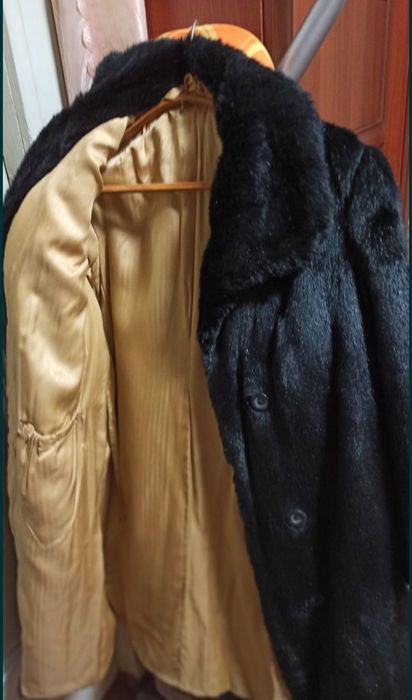 Продам.  штучна шуба.  в.  відмінному стані.  , Розмір, 50