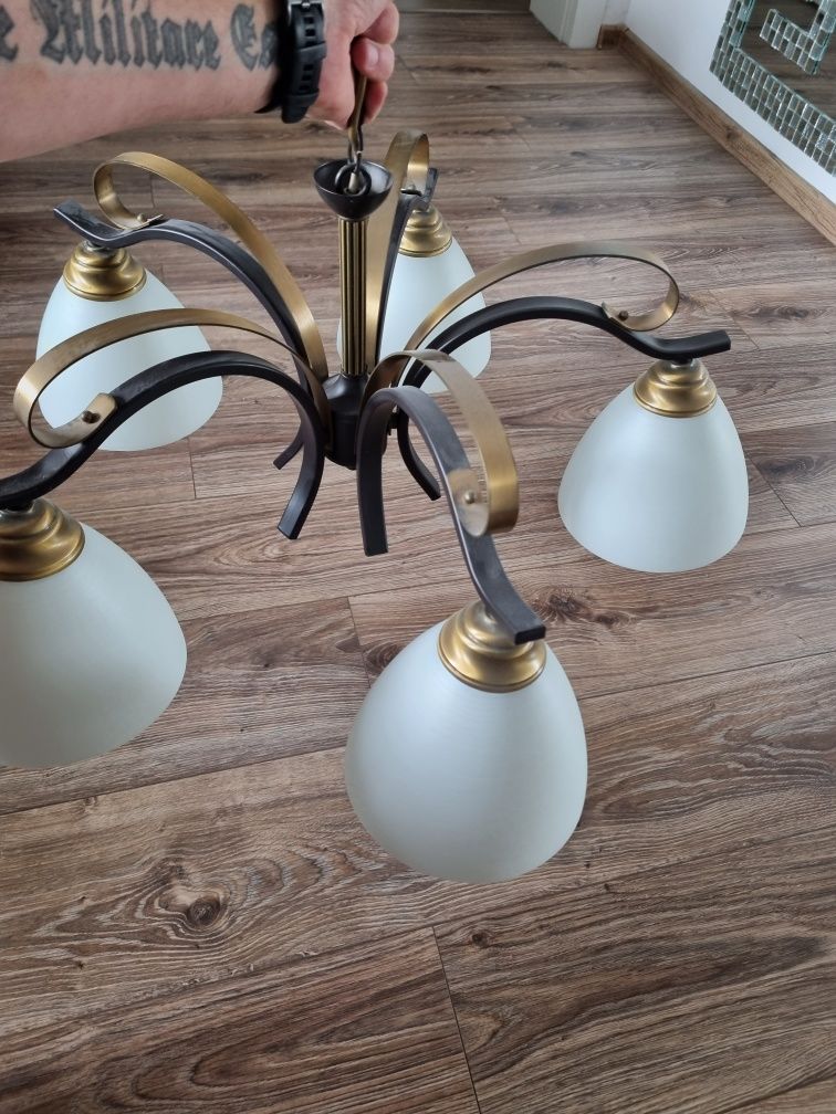 Lampa, żyrandol do salonu