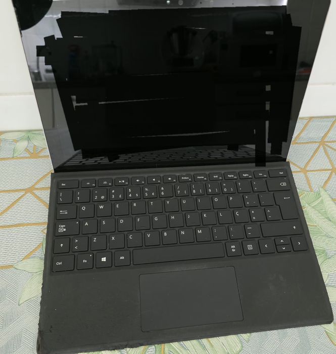 Surface 4 pro portátil