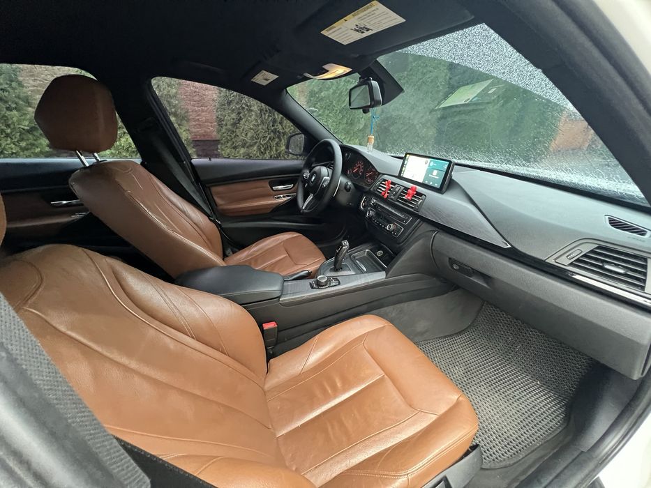 BMW f30 328i.