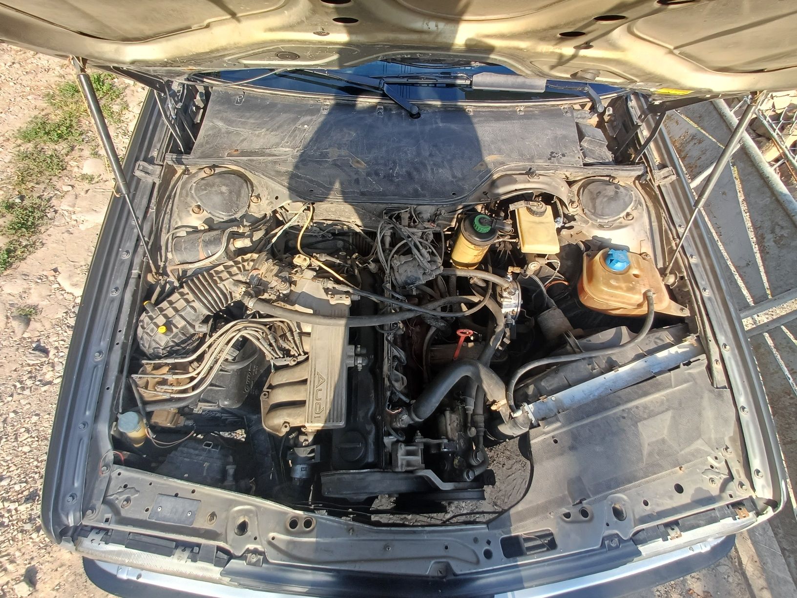 Audi 100 C3     .