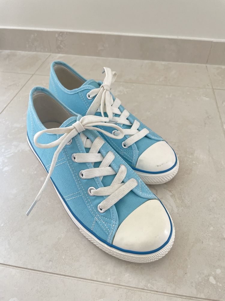 Buty trampki niebieskie