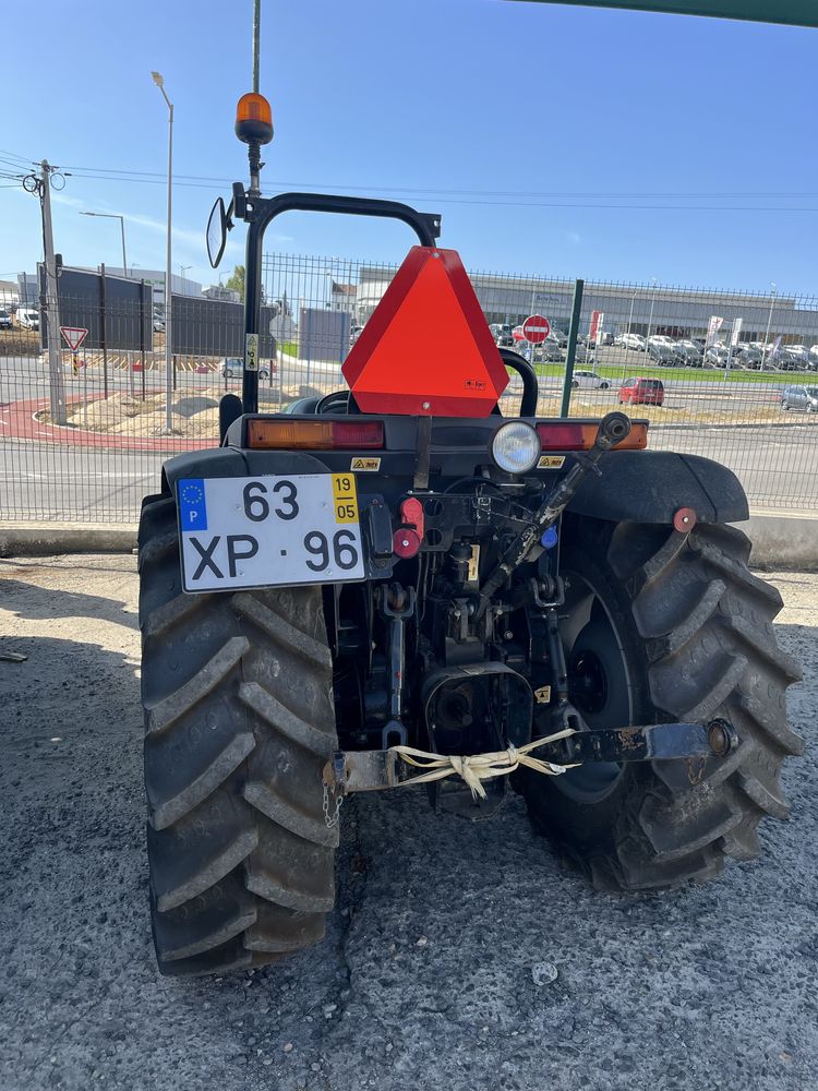 Trator Deutz-Fahr Agrokid 230 – Semi Novo, Apenas 250h de Uso!