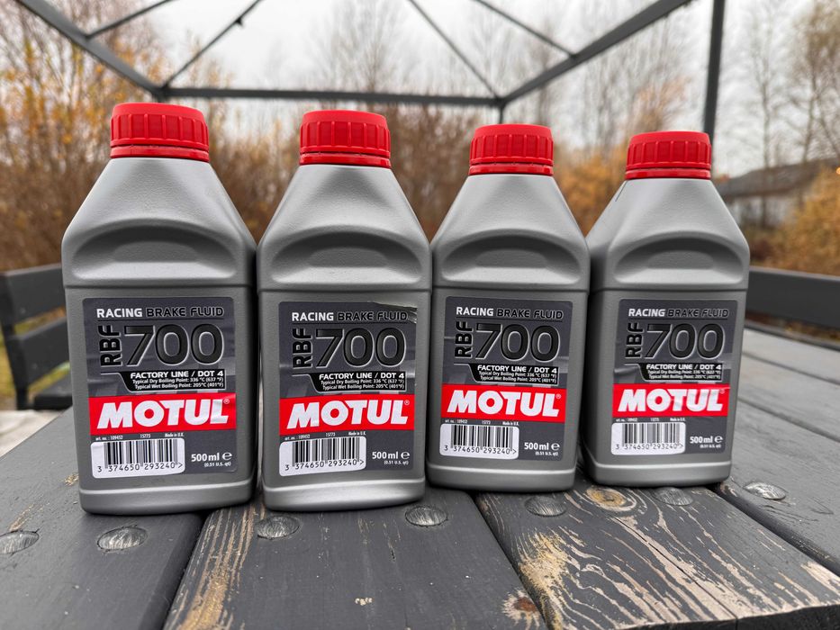 Гальмівна рідина Motul RBF 700 (Racing Brake Fluid)