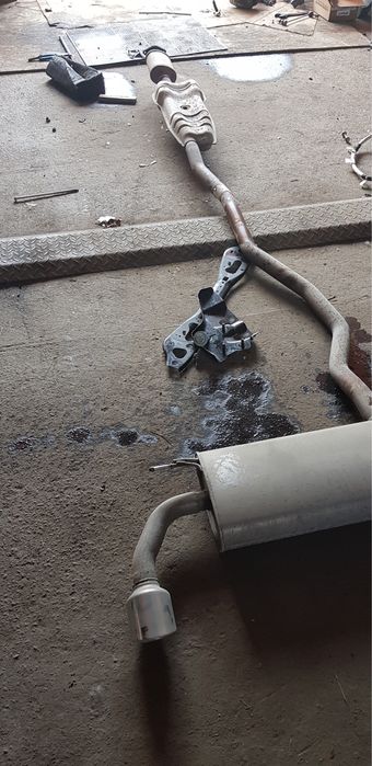 Вихлопна Ford Edge 2.0 АWD  РАЗБОРКА