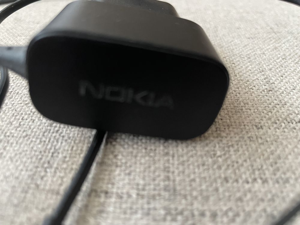 kabel zasilający NOKIA ze słuchawkami