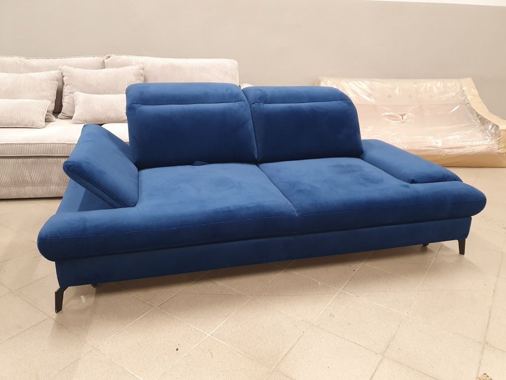 Nowoczesna sofa outletowa. Regulowane oparcia. Dostawa w cenie.