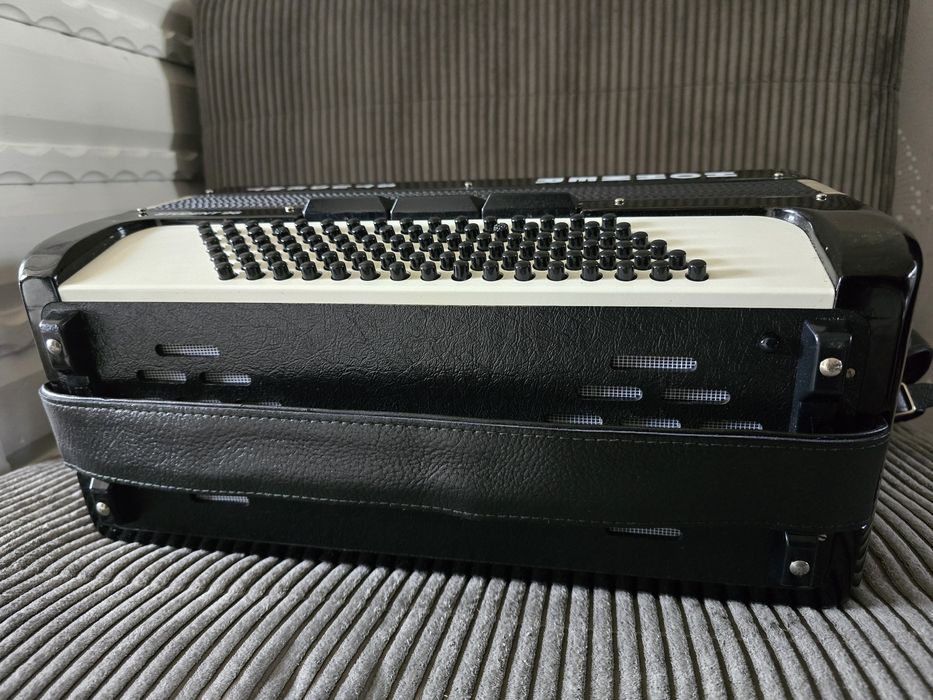 Akordeon hohner 96 bas