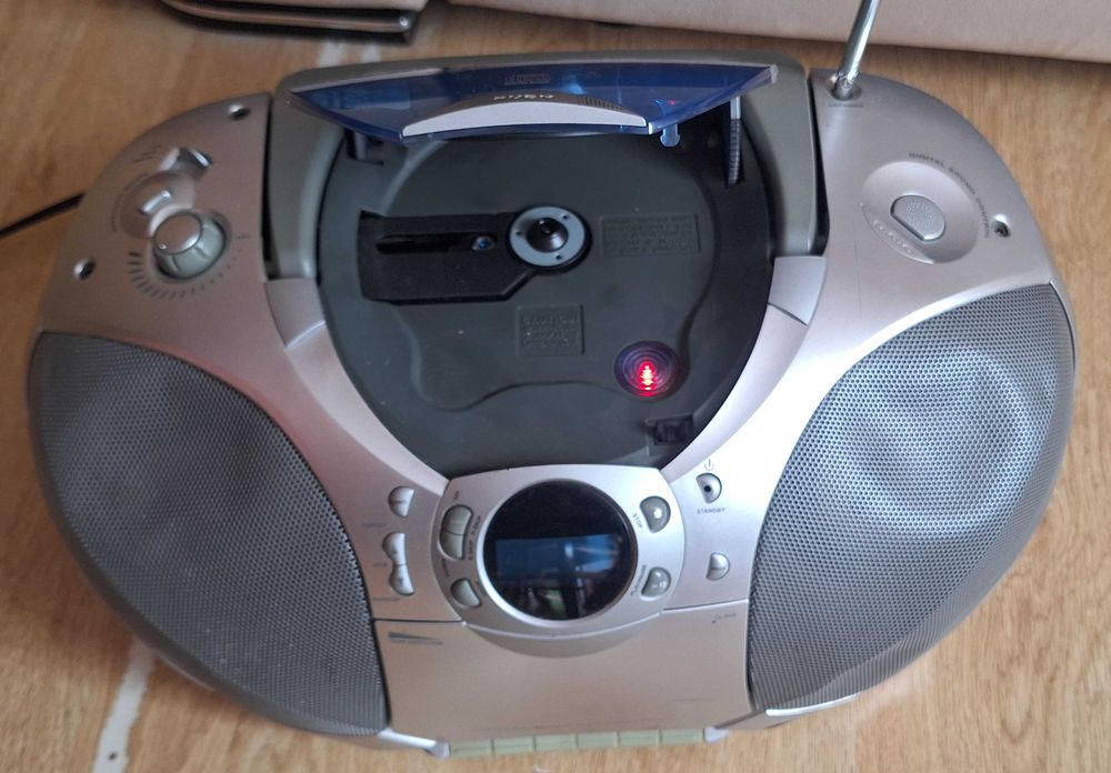 Grundig boombox  retro z radiem, CD, magnetofonem