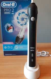 Oral-B PRO 2 - Szczoteczka Elektryczna