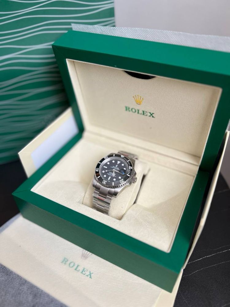 : Rolex Submariner Date Black