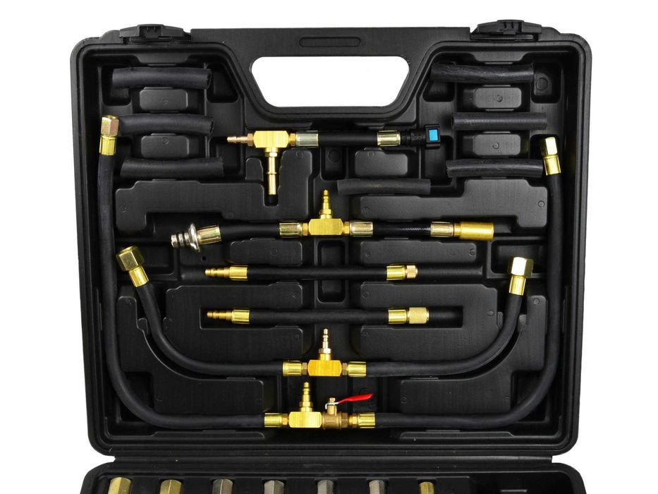 Teste de pressão de injeção no sistema. gasolina