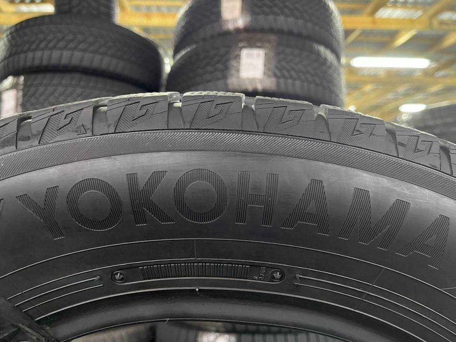 Шини вживані зимові 215/65 R16 YOKOHAMA ICE GUARD IG60