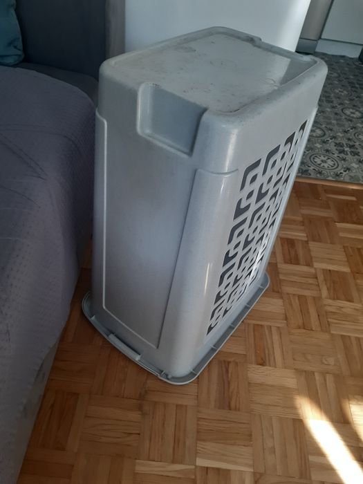 Pojemnik na pranie Rubbermaid