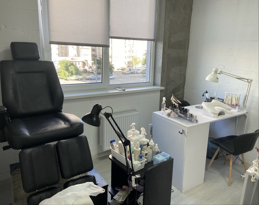 Манікюр ,наращування,педикюр