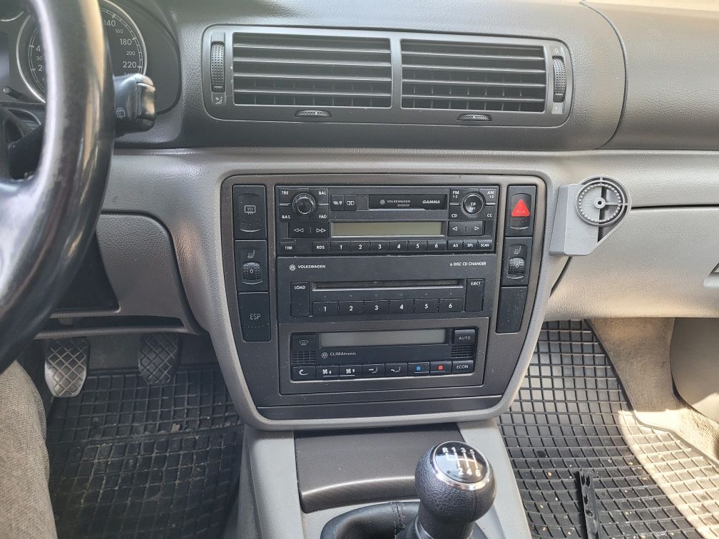 Licznik passat b5 fl 1.9 tdi numer 847 plus radio i zmieniarka