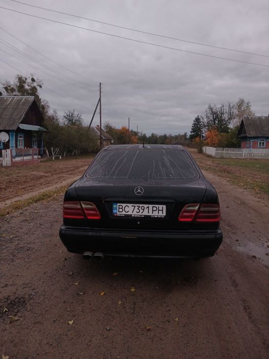 Продам мерседес.