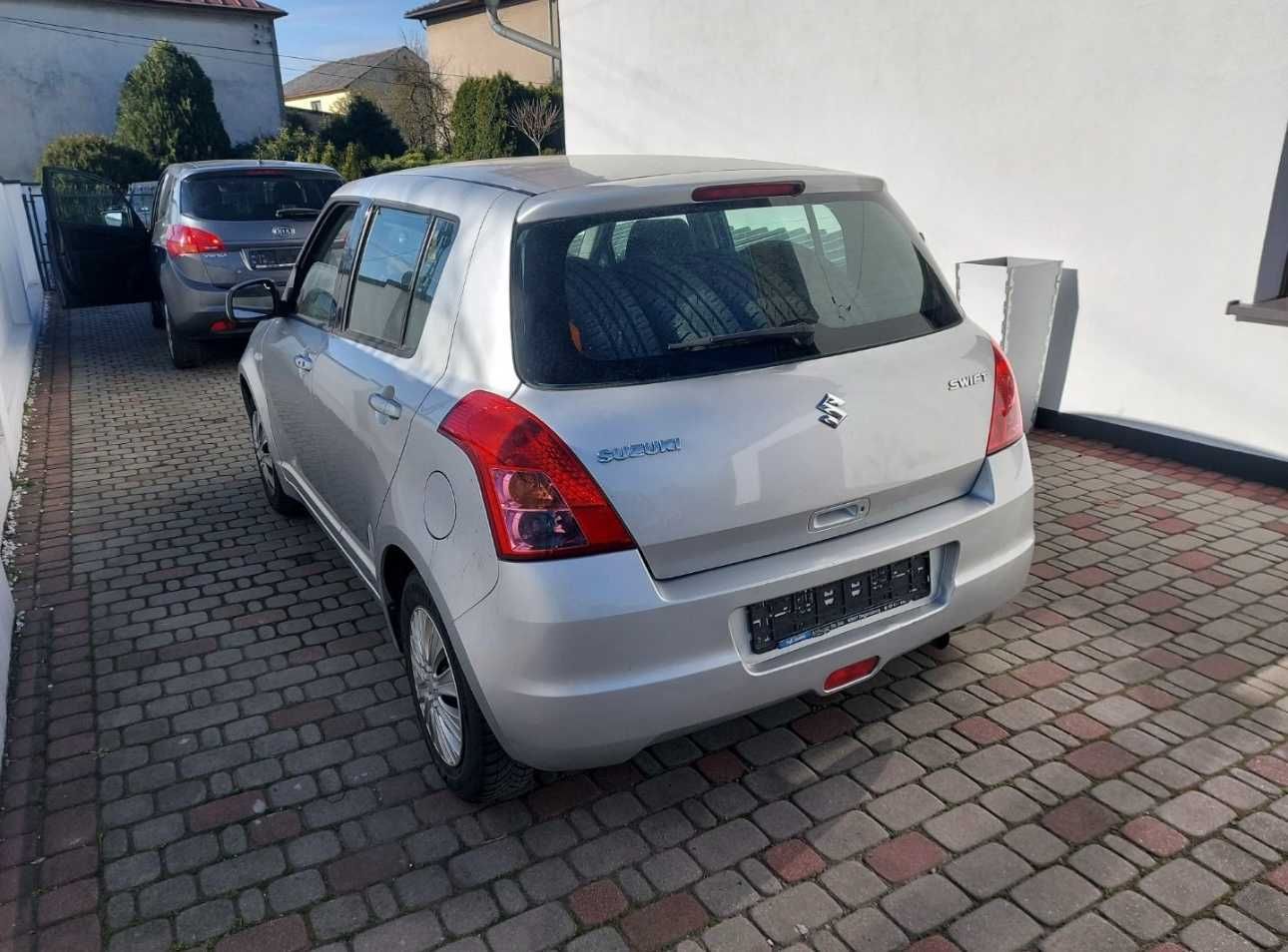 suzuki swift 1.3/5 drzwi/klima/po oplatach