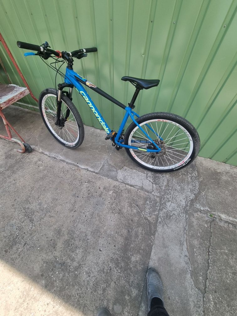 Продам обмен велосипед cannondale trail 6.