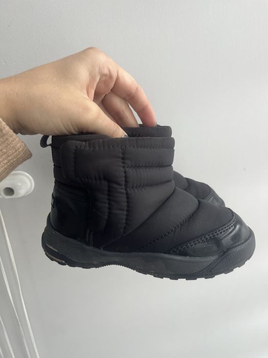 Продам дитяче взуття Zara