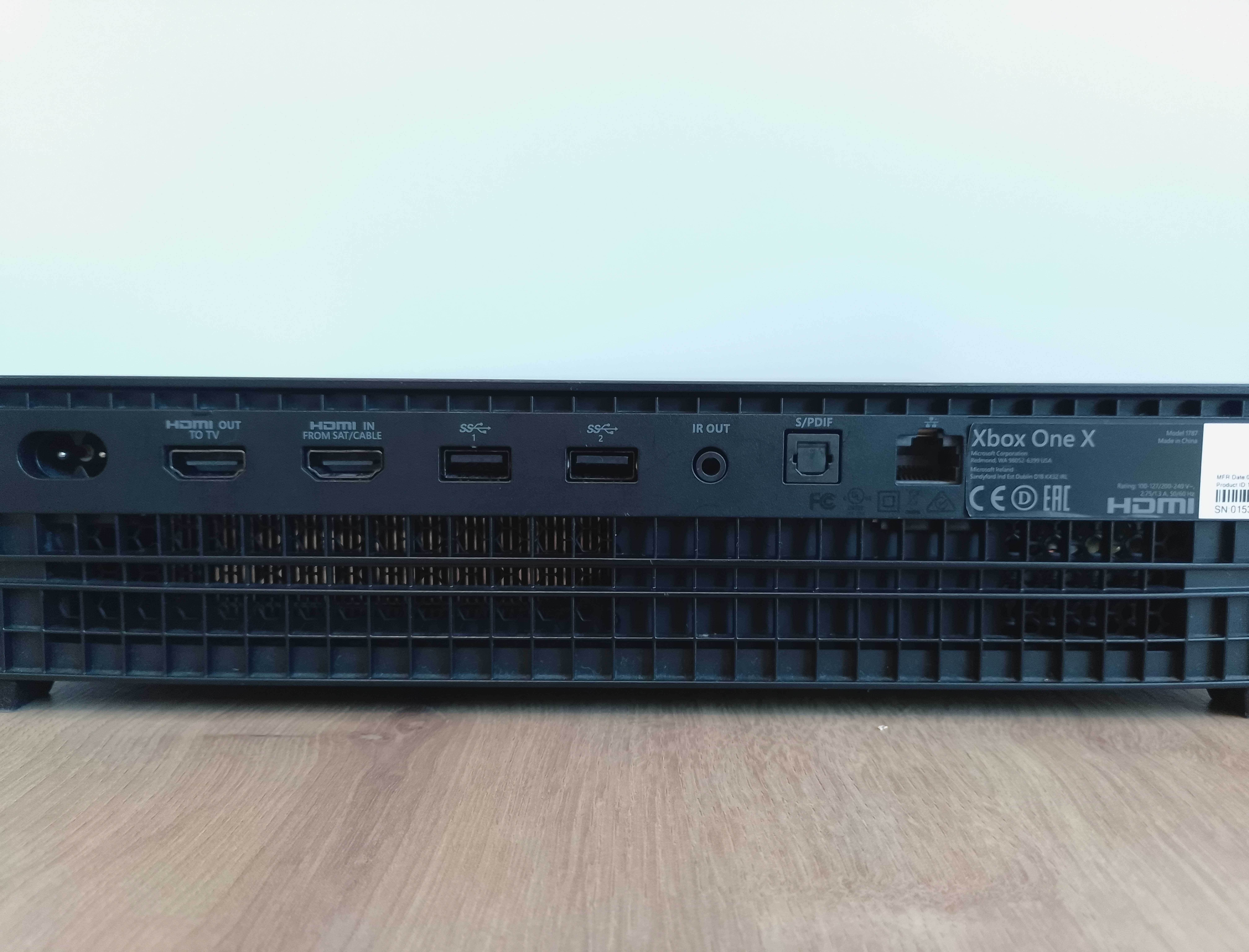 Konsola XBOX ONE X 512GB SSD - zestaw