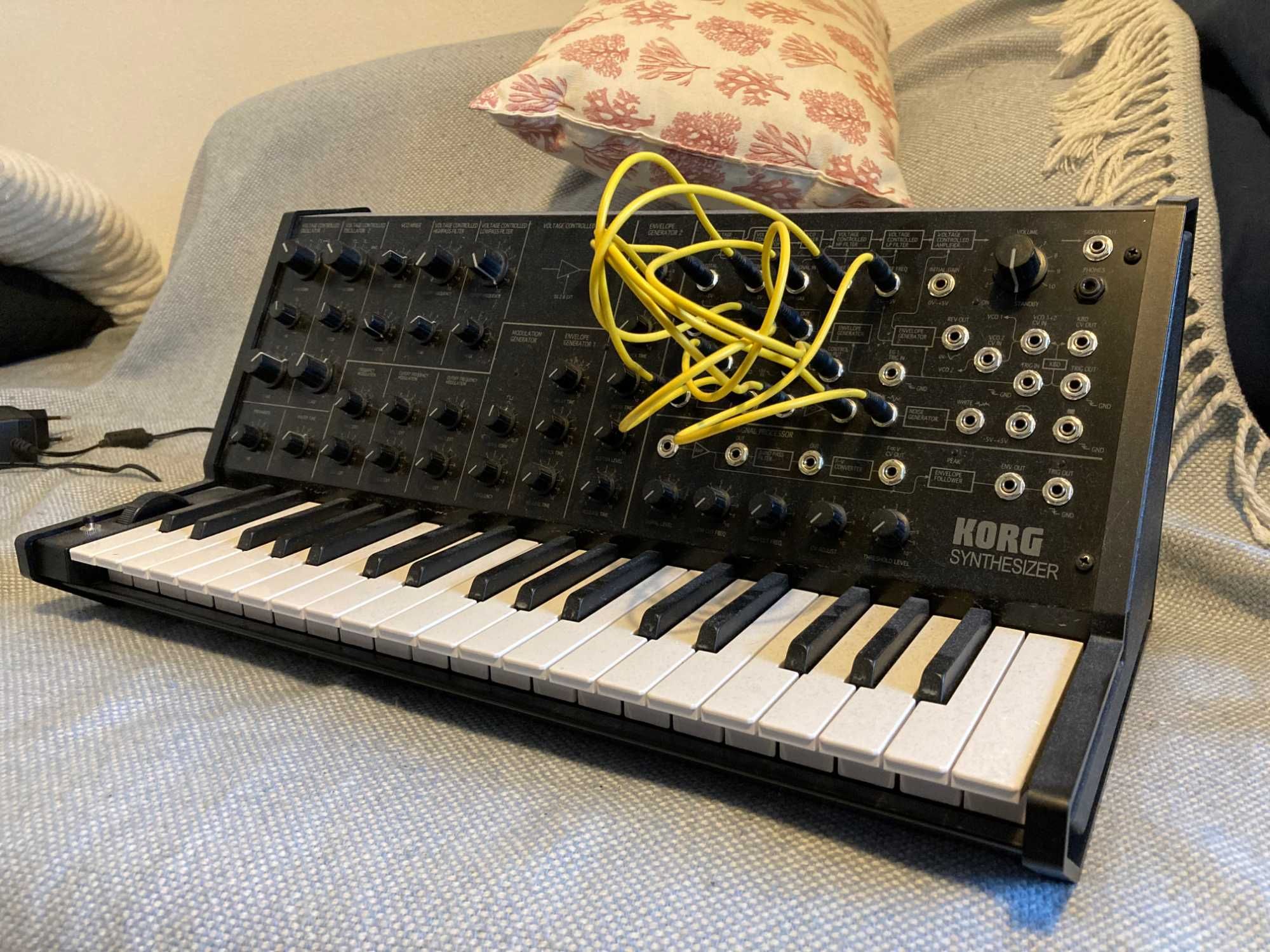 Syntezator analogowy - Korg MS20 mini