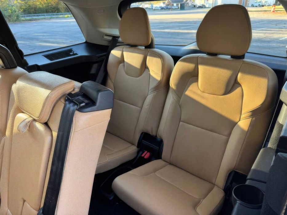 Volvo XC90      2016