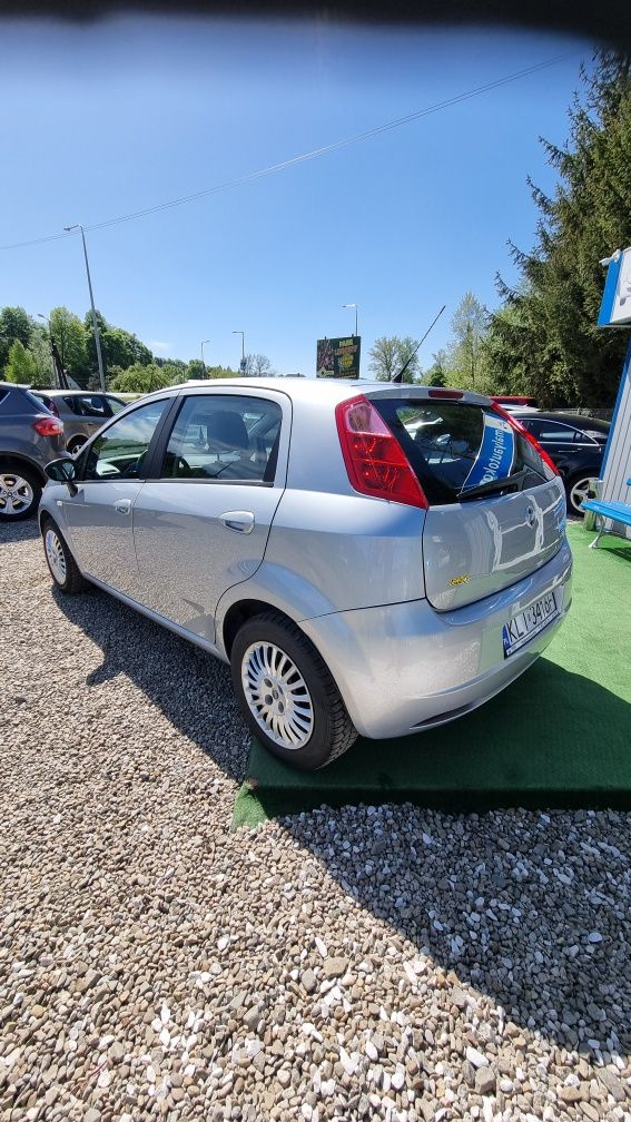 Fiat Grande Punto  2005 rok  1.4 benzyna