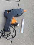 Pistolet do kleju silikonowy