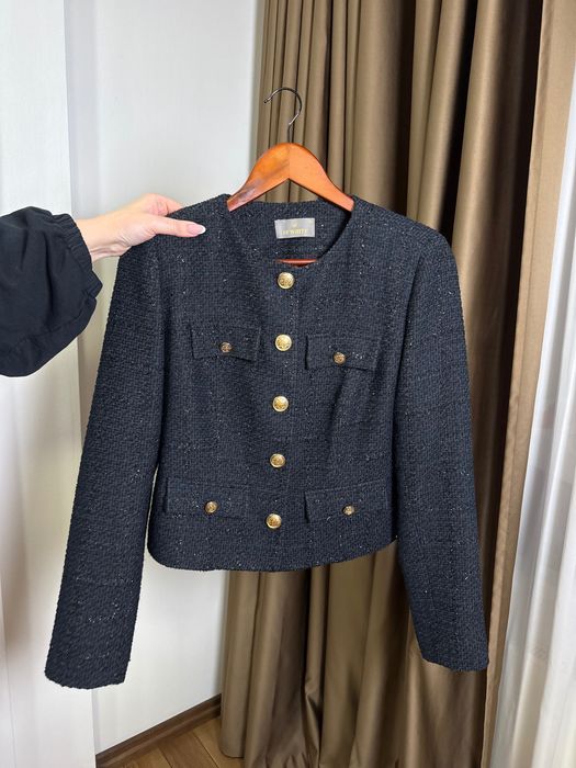 Жіночий твідовий жакет