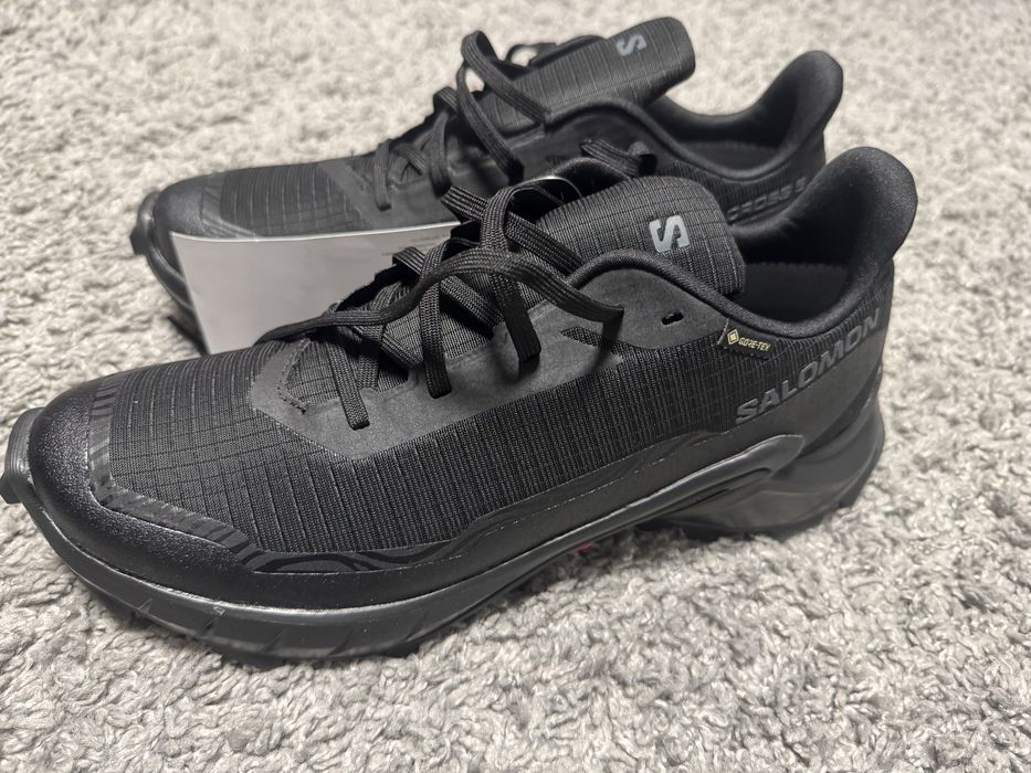 Salomon Alphacross 5 GTX чорного кольору